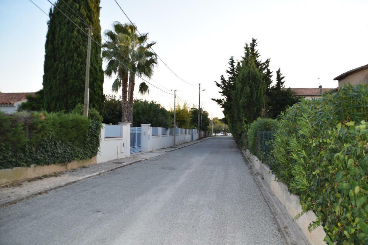 Les Lilas Hyères Buitenkant foto